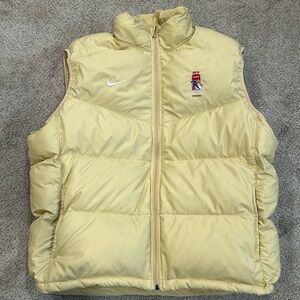 Nike Team Canada Junior Championship Puffer Vest XL